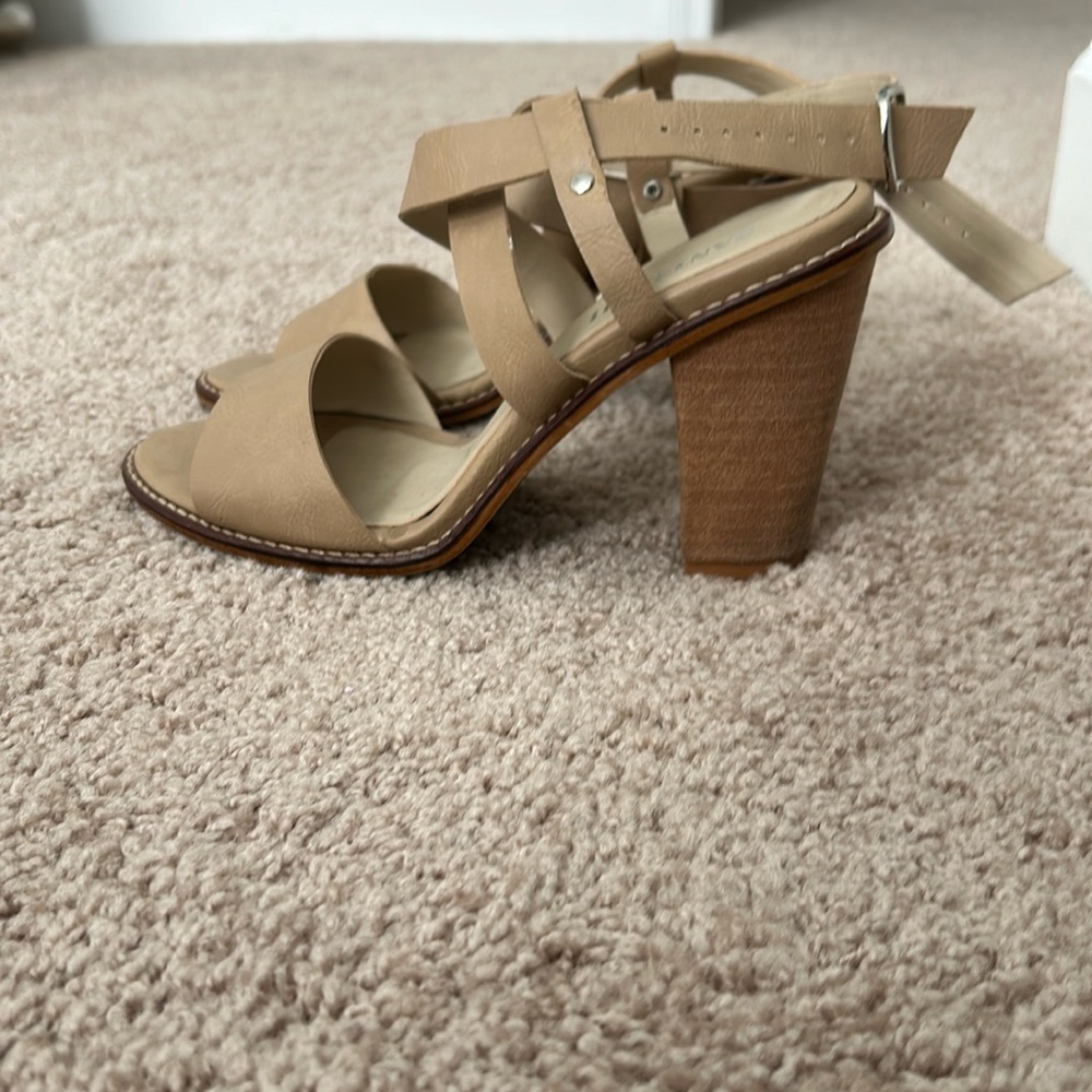 Beige heel sandals